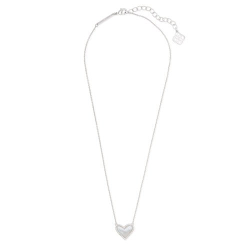 KENDRA SCOTT ARI HEART PENDANT NECKLACE
