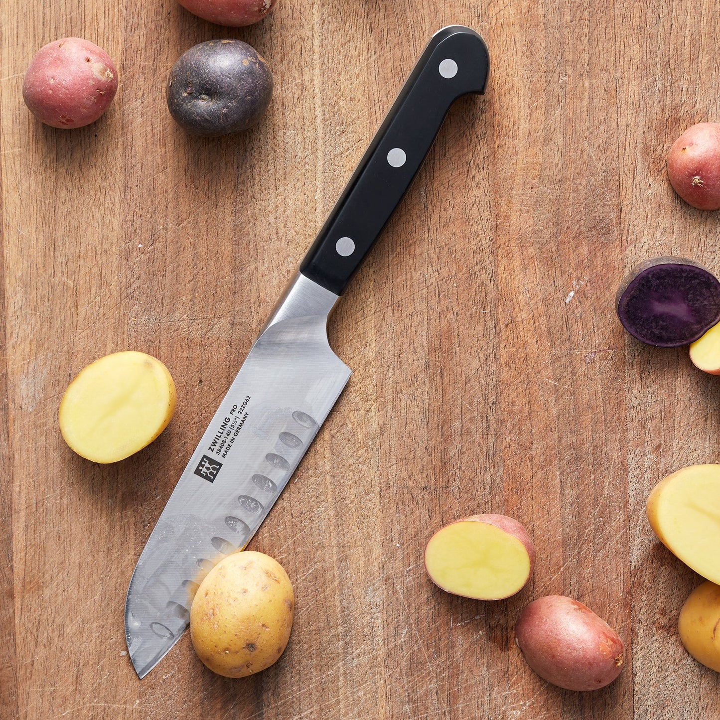 PRO 5.5" HOLLOW EDGE SANTOKU KNIFE