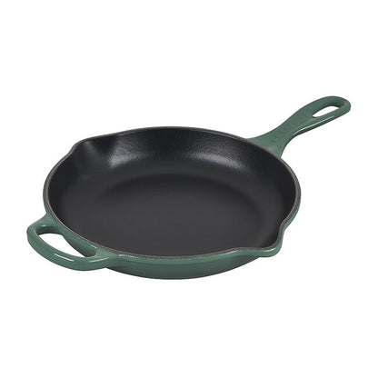 9" SIGNATURE CAST IRON SKILLET