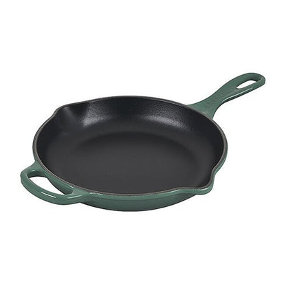 9" SIGNATURE CAST IRON SKILLET