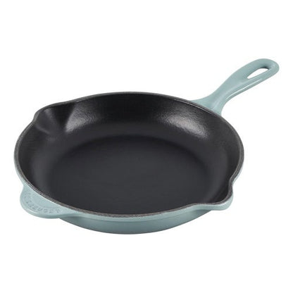 9" SIGNATURE CAST IRON SKILLET