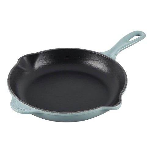 9" SIGNATURE CAST IRON SKILLET