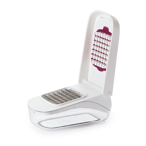 GOOD GRIPS VEGETABLE CHOPPER W/ EASY POUR OPENING